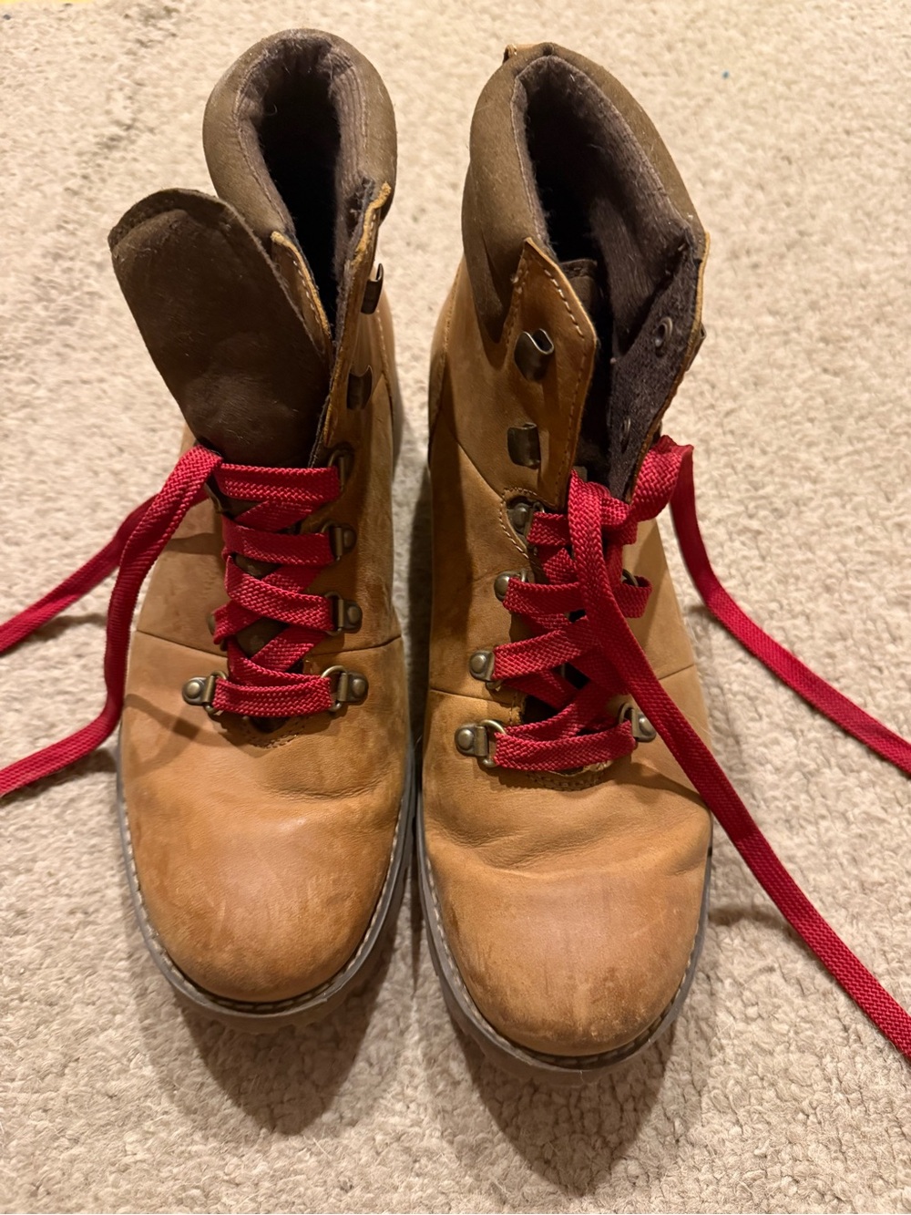 Timberland Tan Leather Lace-Up Boots with Red Laces